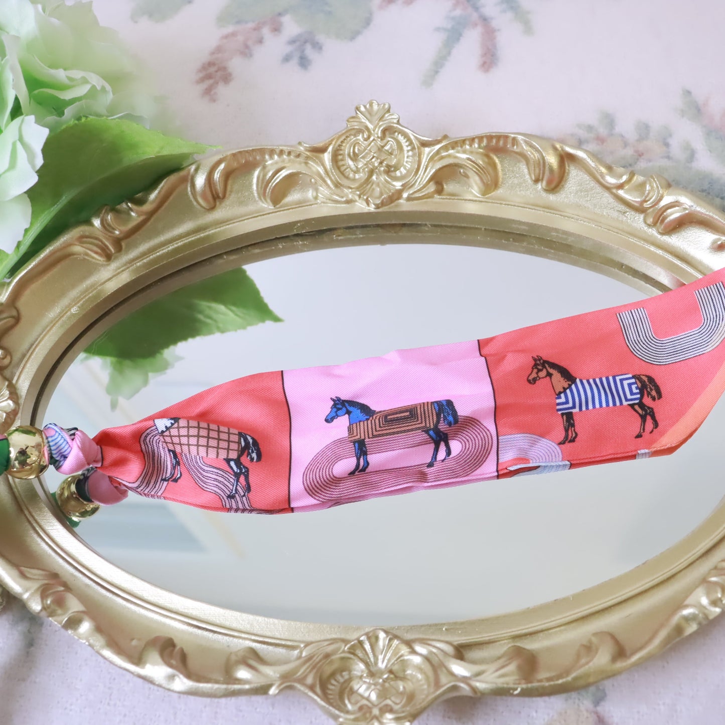 Rouge Scarf Necklace