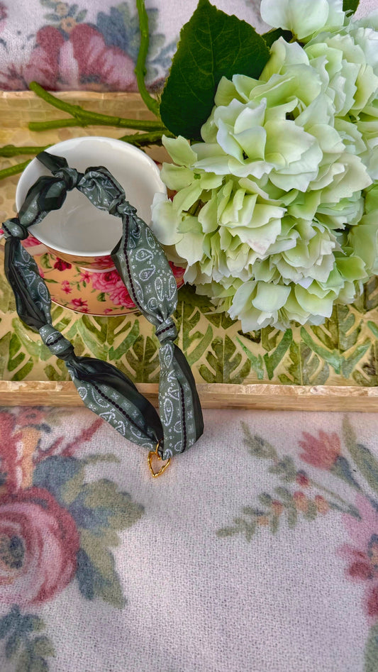 Green Open Heart Scarf Necklace